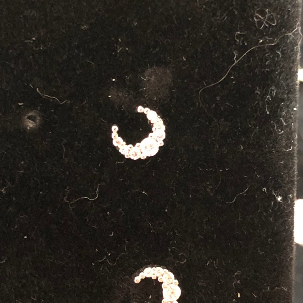 Crescent moon earrings - Picture 4 of 4